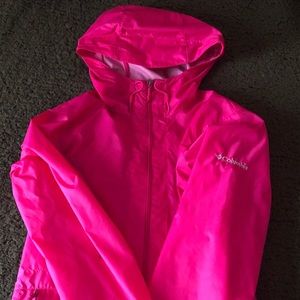Women’s Columbia rain jacket. Great for Spring!
